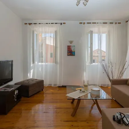 Yasmin House By Corfuescapes *