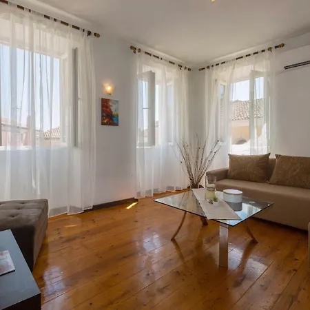 Yasmin House By Corfuescapes * Korfu